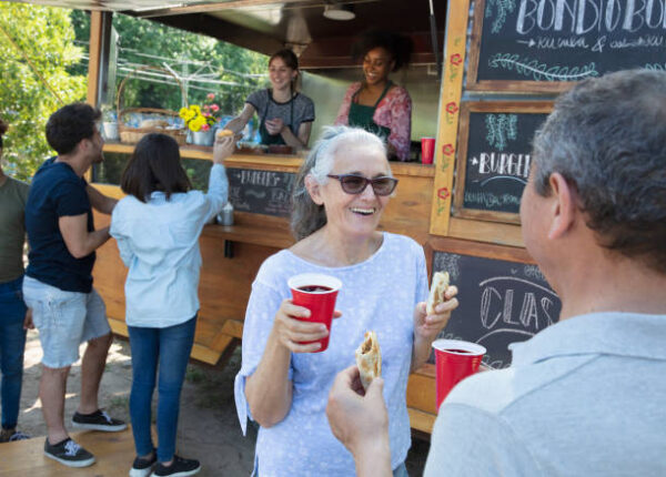 Kulinarische Meile mit regionalen Spezialitäten