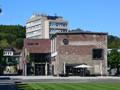 Halle 32